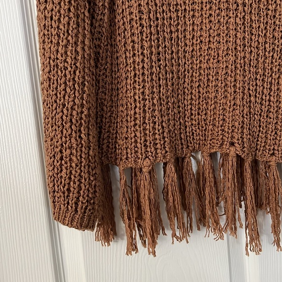 Fringe Sweater - M - Picture 2 of 3